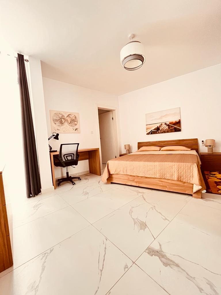 Sliema Furnished Apartment's Image 11