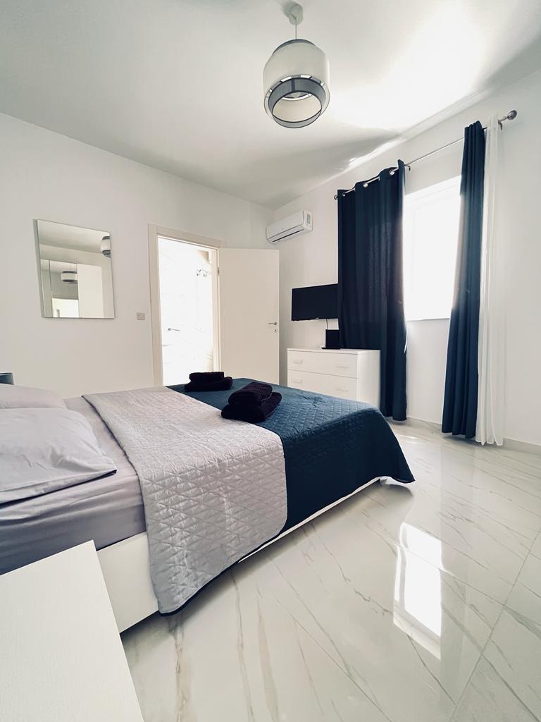 Sliema Furnished Apartment's Image 7