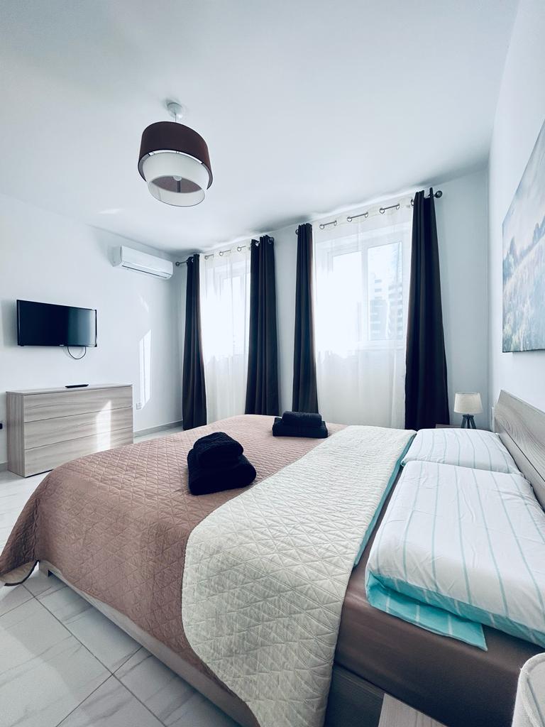 Sliema Furnished Apartment's Image 5