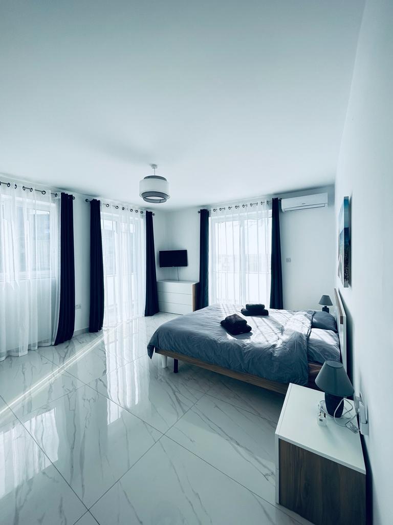 Sliema-two-bedroom-apartment-for-rent-Christies