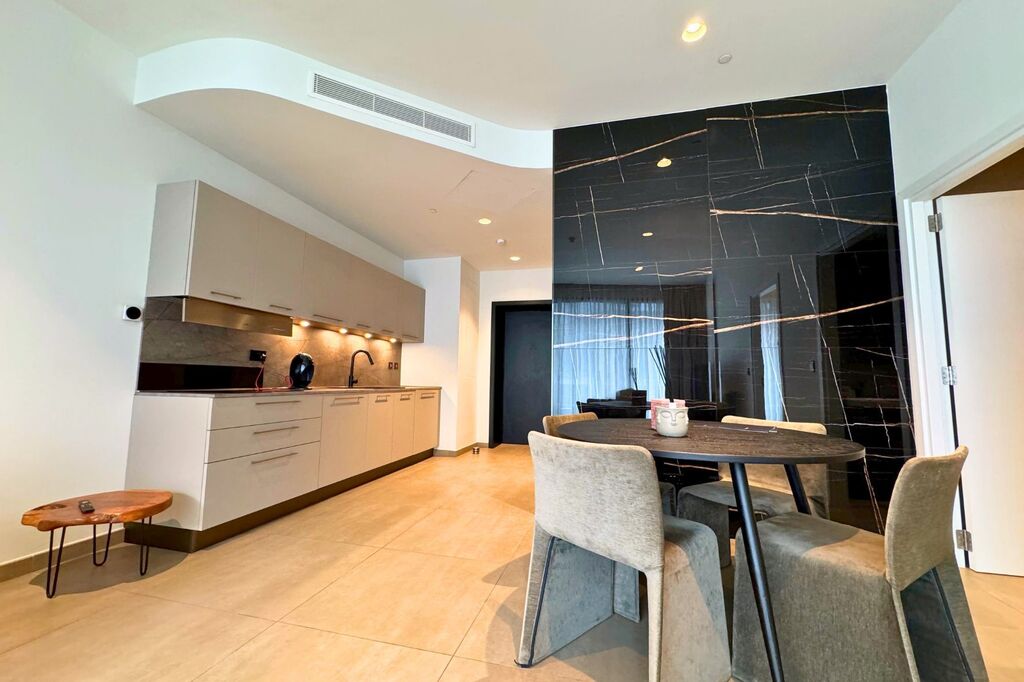 St.Julians-apartment-to-let-sunny-climate-christie's-malta