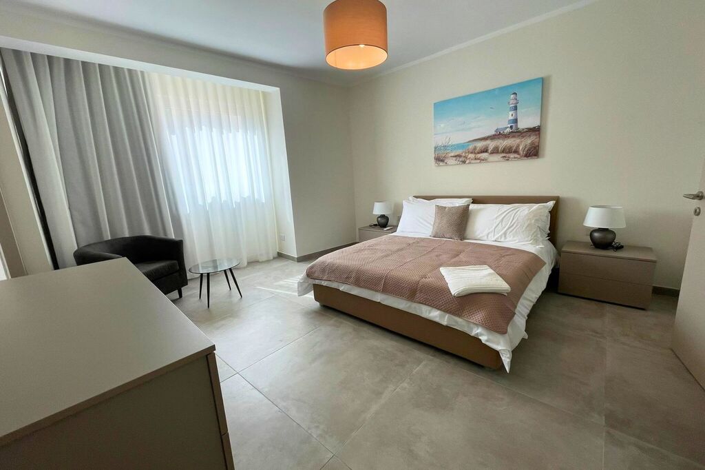 St.Julians-Penthouse-With-Ensuite-Christies