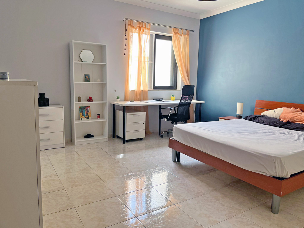 Sliema-apartment-to-let-safe-property-location-christie's-malta
