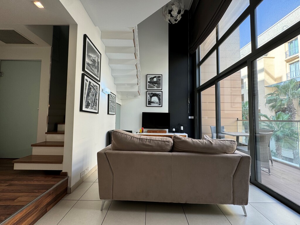St.Julians-apartment-to-let-sunny-climate-christie's-malta