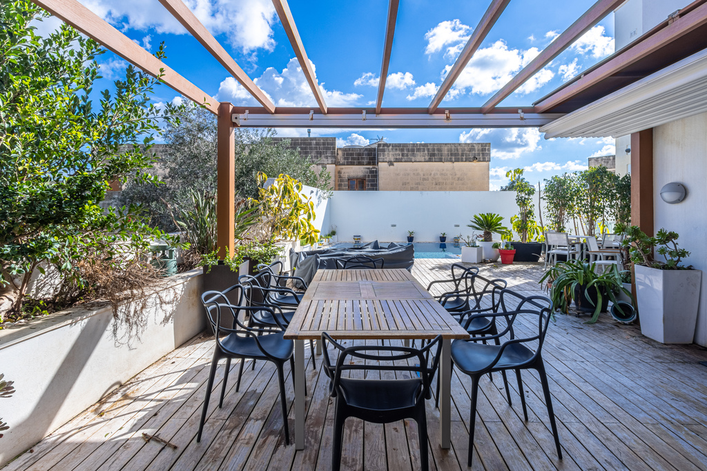 Madliena Finished Semi-detached Villa's Image 8
