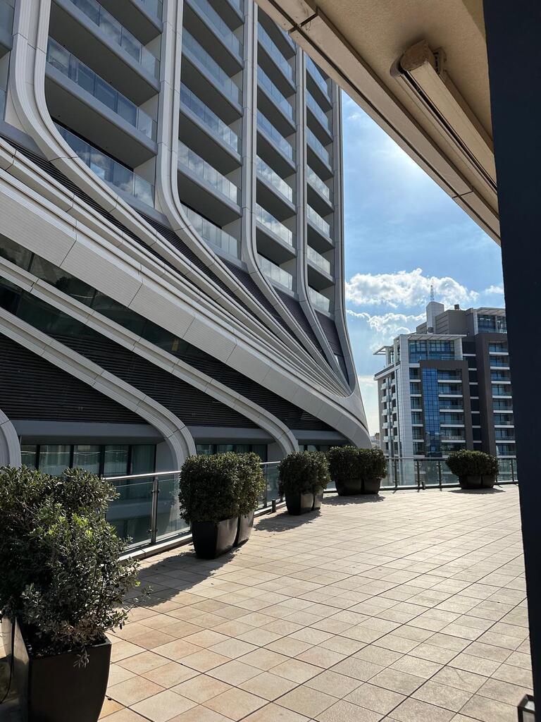 Mercury-tower-office-to-let-high-end-property-christie's-malta