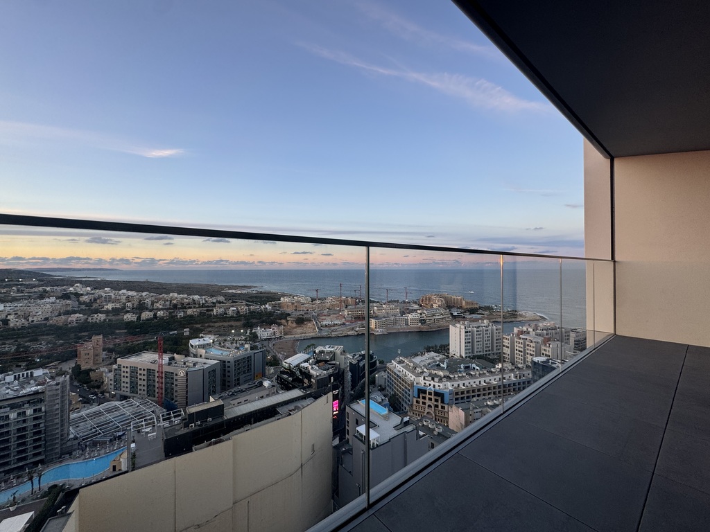 Mercury Towers Furnished Apartment's Image 6