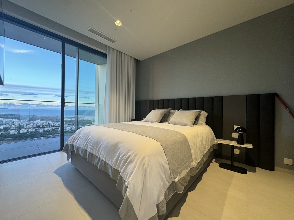 Mercury Towers Furnished Apartment's Image 4