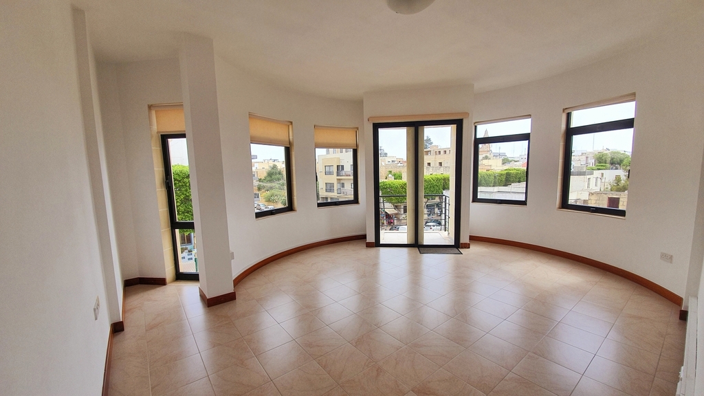 Naxxar-office-to-let-2-christie's-malta