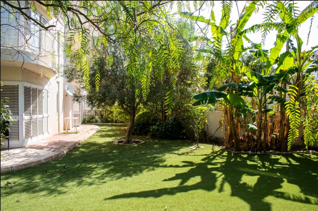 Malta-villa-to-let-safe-location-christie's-malta