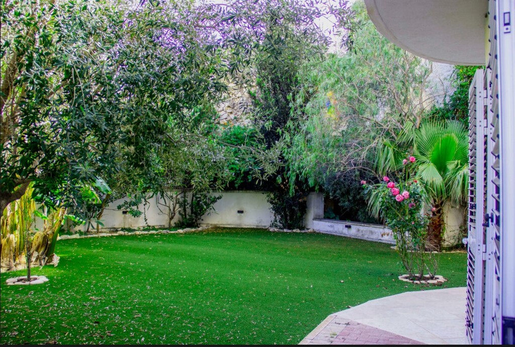 St.Julians-villa-to-let-safe-location-christie's-malta