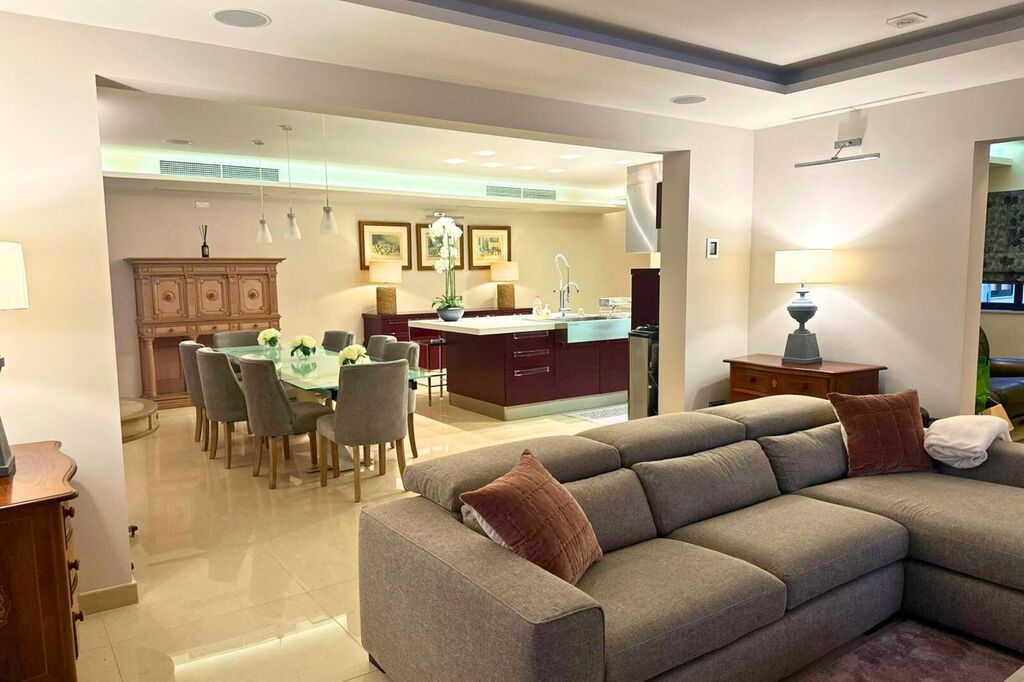 Ibragg-Penthouse-To-Let-Christies