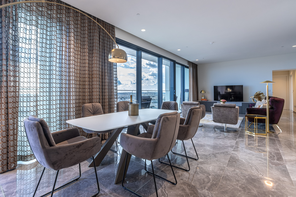 Mercury Towers Lifestyle Apartment's Image 3