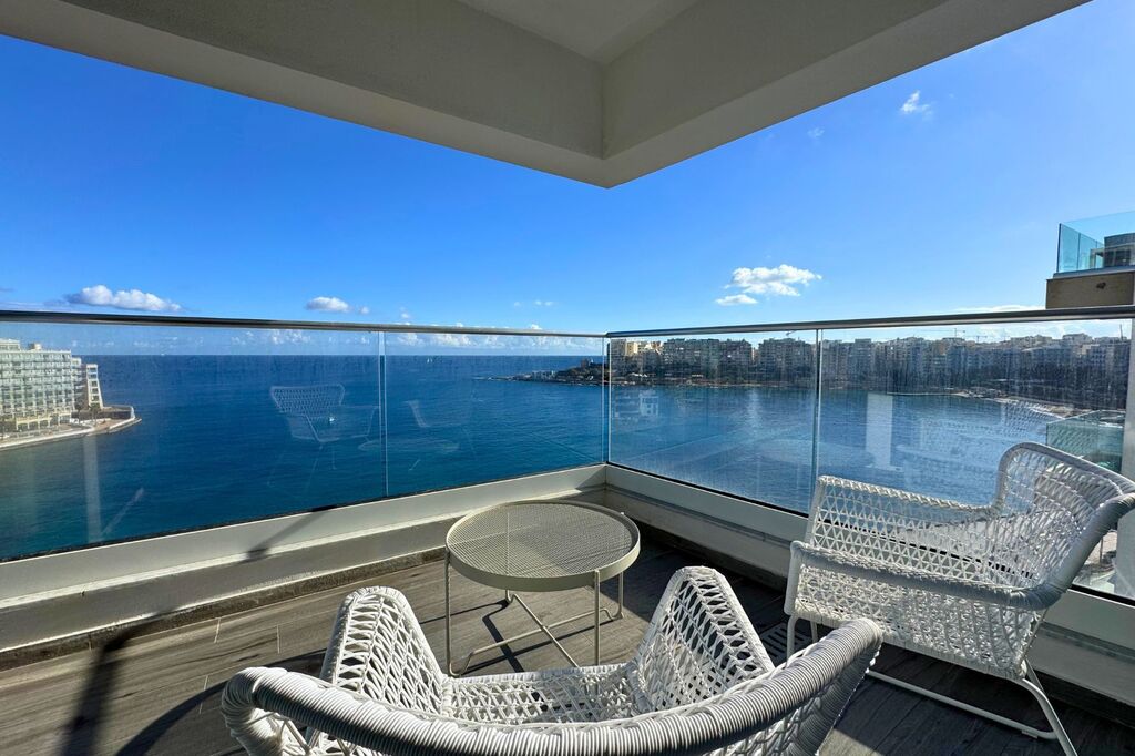 St.Julians-apartment-for-rental-seaviews-christies-malta