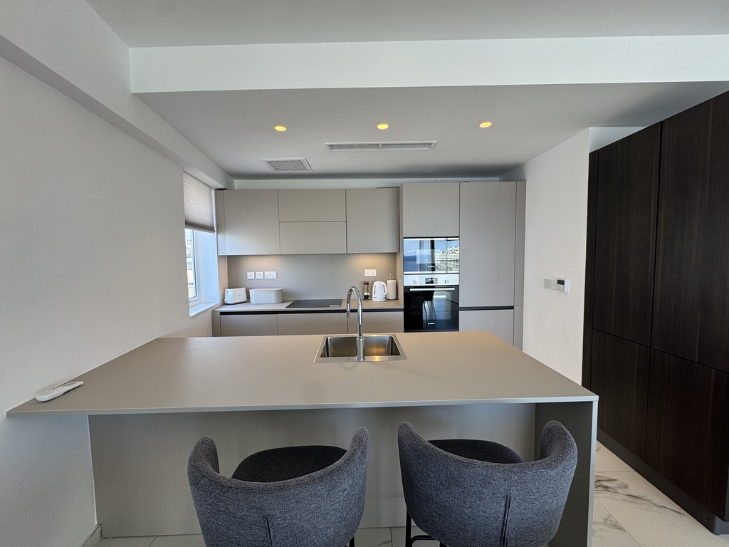 St Julians Seafront Apartment's Image 8