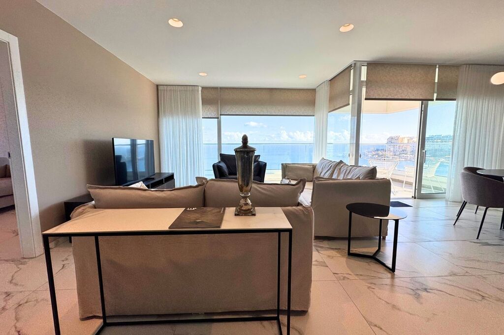 St Julians Seafront Apartment's Image 3