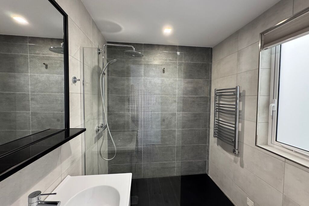 St Julians Seafront Penthouse's Image 11