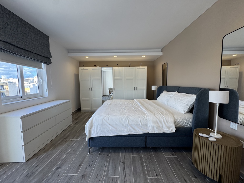 St Julians Seafront Penthouse's Image 9