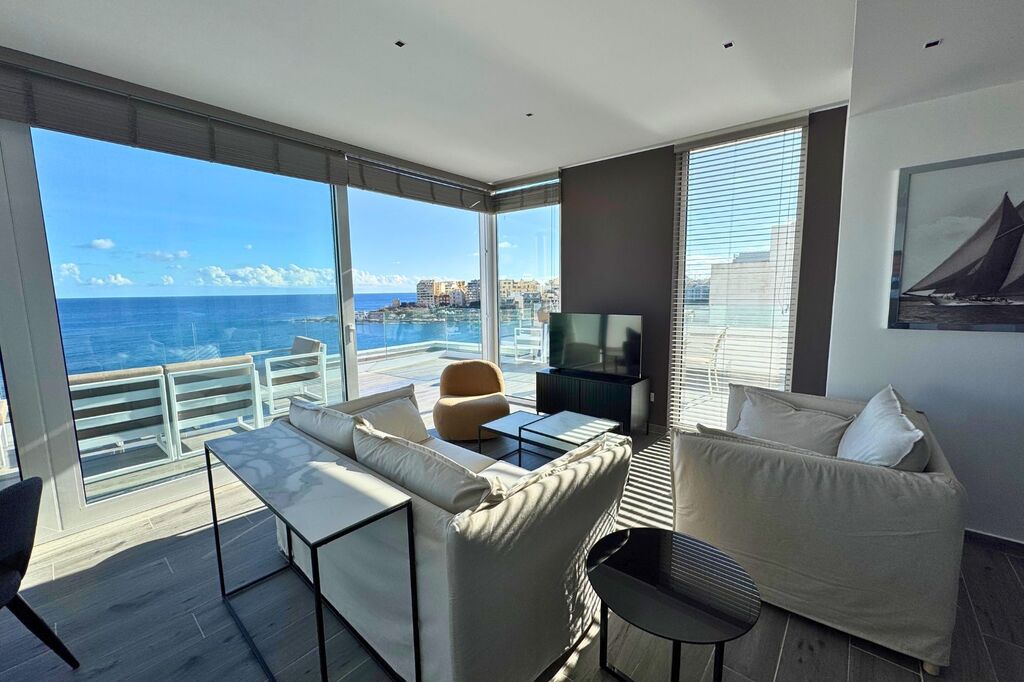 St Julians Seafront Penthouse's Image 4