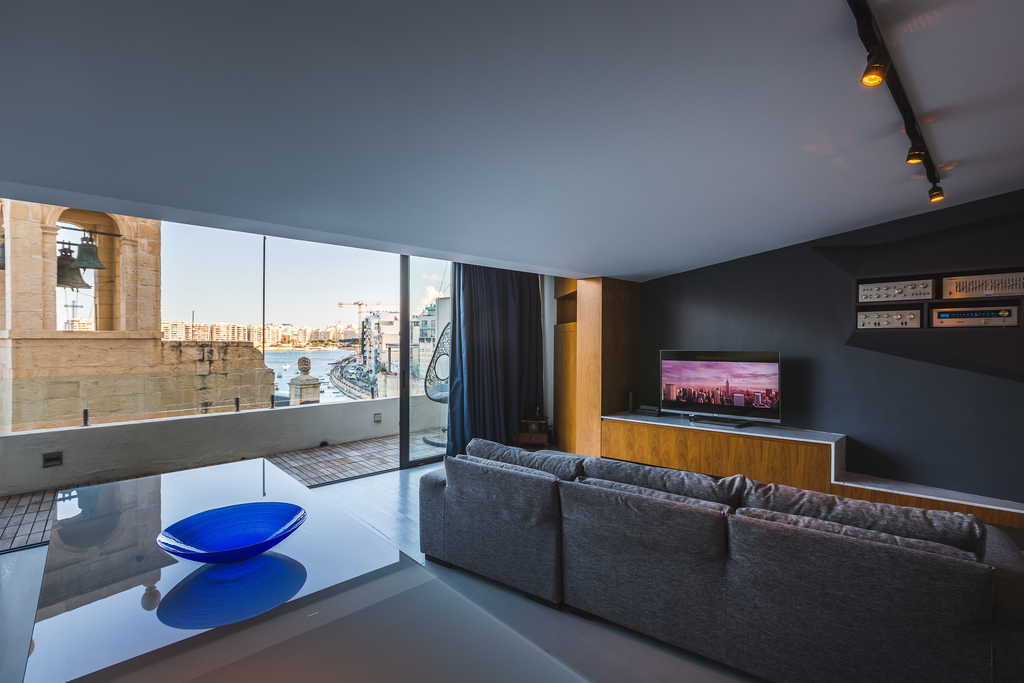St.Julians-apartment-to-let-sunny-weather-christies-malta