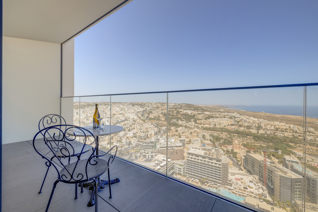 Mercury Towers Lifestyle  Apartment's Image 7