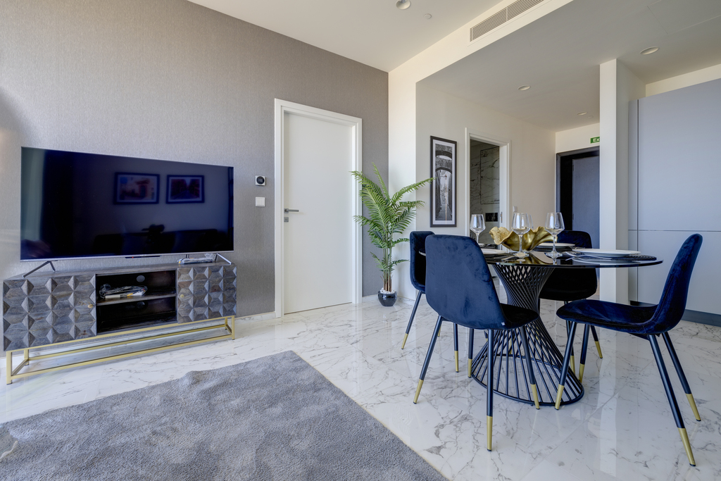 Mercury Towers Lifestyle  Apartment's Image 4