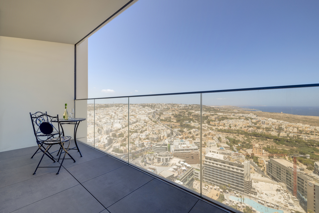 Mercury Towers Apartment's Image 7