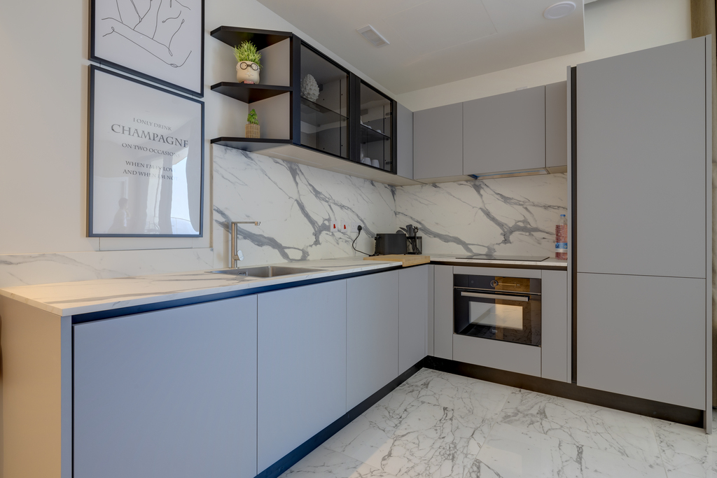 Mercury Towers Apartment's Image 3