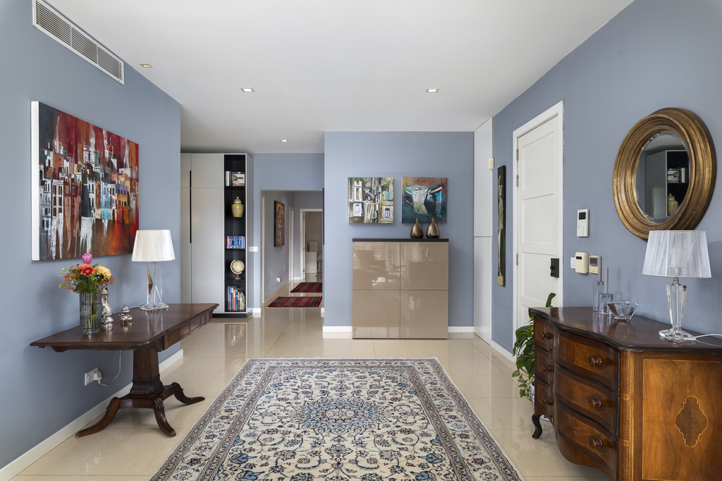 Ta-xbiex-apartment-to-let-furnished-christies-malta