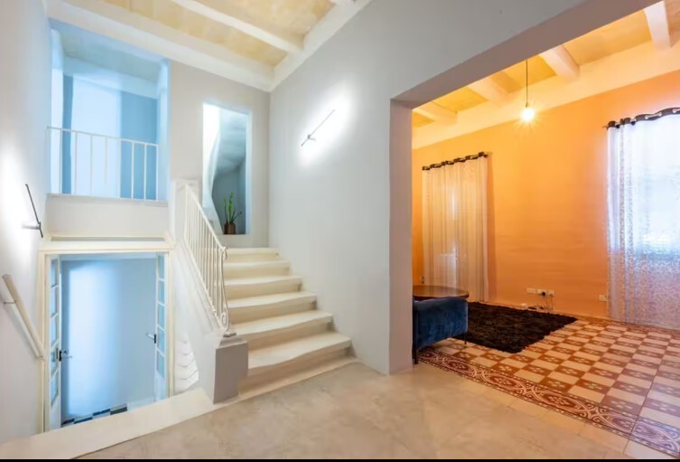 St Julians Seafront Town House's Image 7