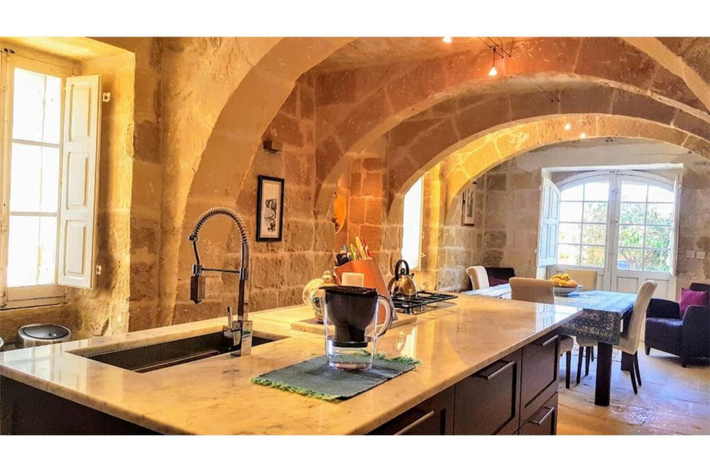 San Lawrenz (Gozo) Furnished Farmhouse's Image 3