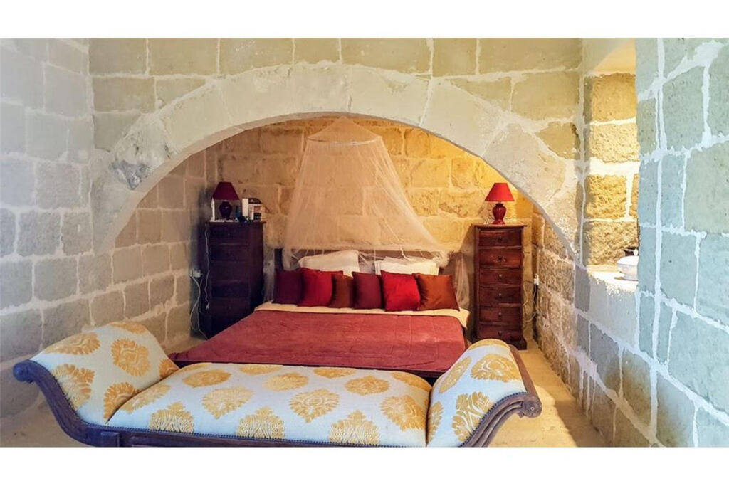 San Lawrenz (Gozo) Furnished Farmhouse's Image 10