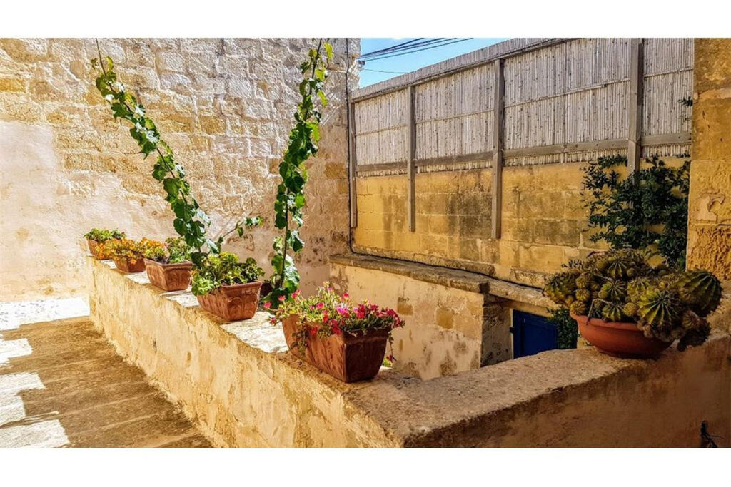 San Lawrenz (Gozo) Furnished Farmhouse's Image 13