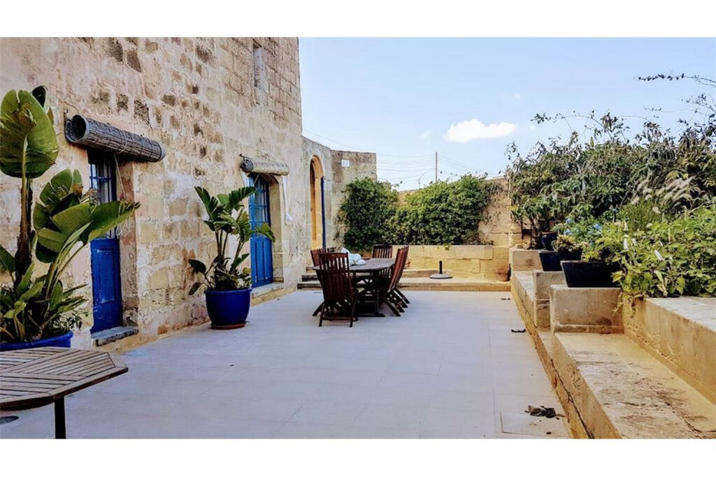Gozo-property-with-views-christies-malta