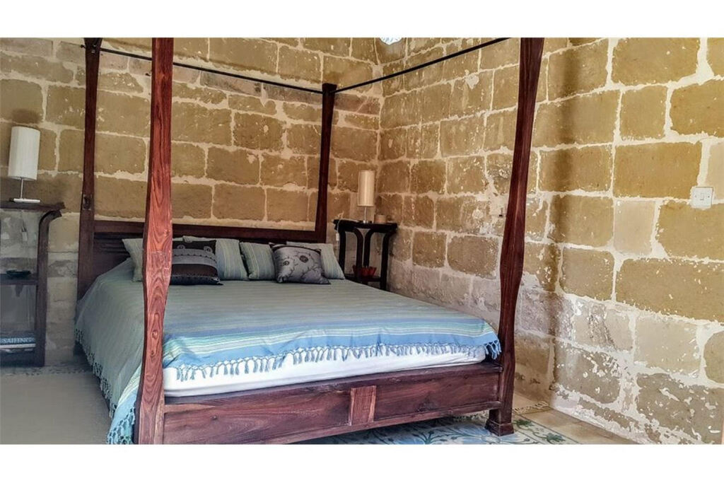 San Lawrenz (Gozo) Furnished Farmhouse's Image 11