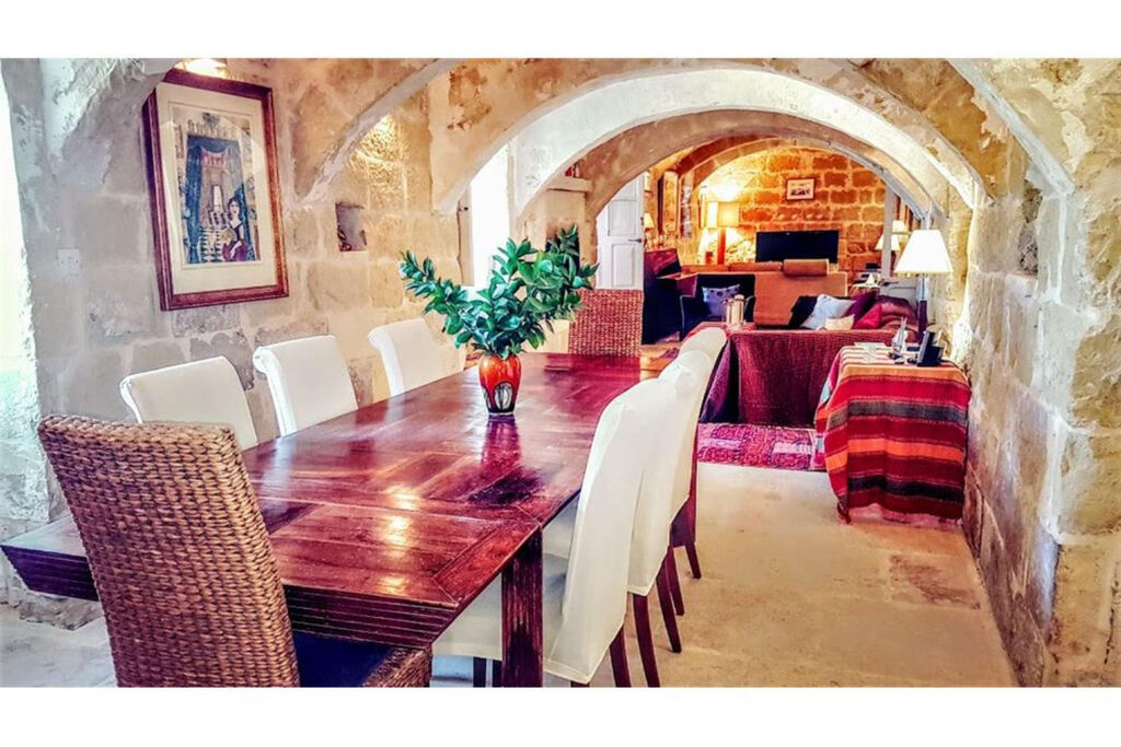 Malta-furnished-farmhouse-gozo-christies-malta