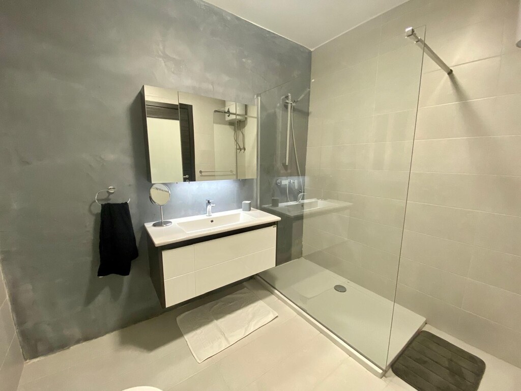 St Julians Furnished Apartment's Image 9