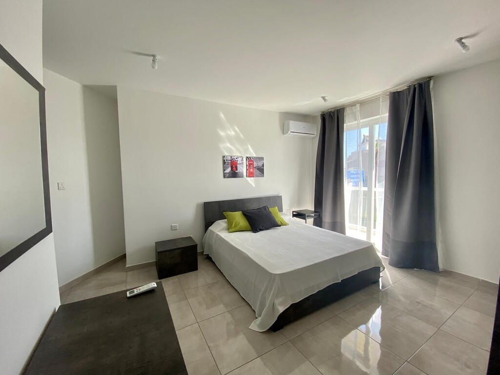 St Julians Furnished Apartment's Image 8