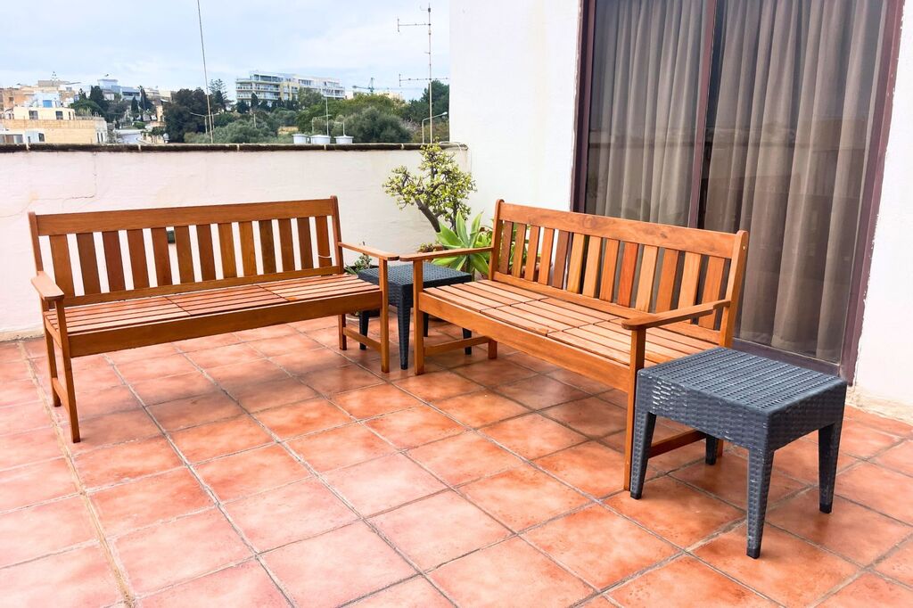 Gzira Furnished Apartment's Image 7
