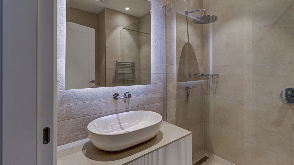 Sliema Luxury Furnished Apartment's Image 11