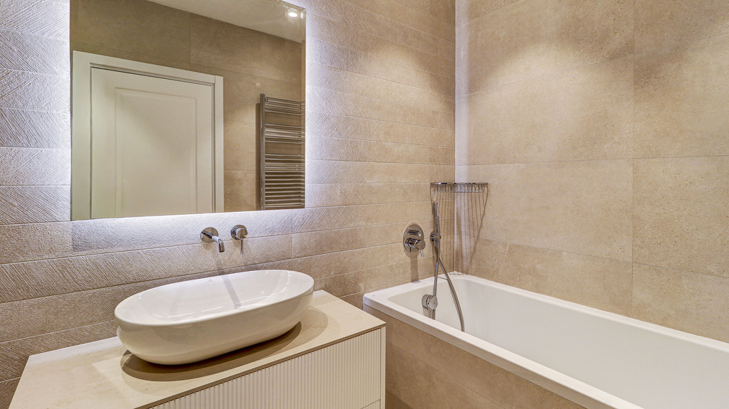 Sliema Luxury Furnished Apartment's Image 10