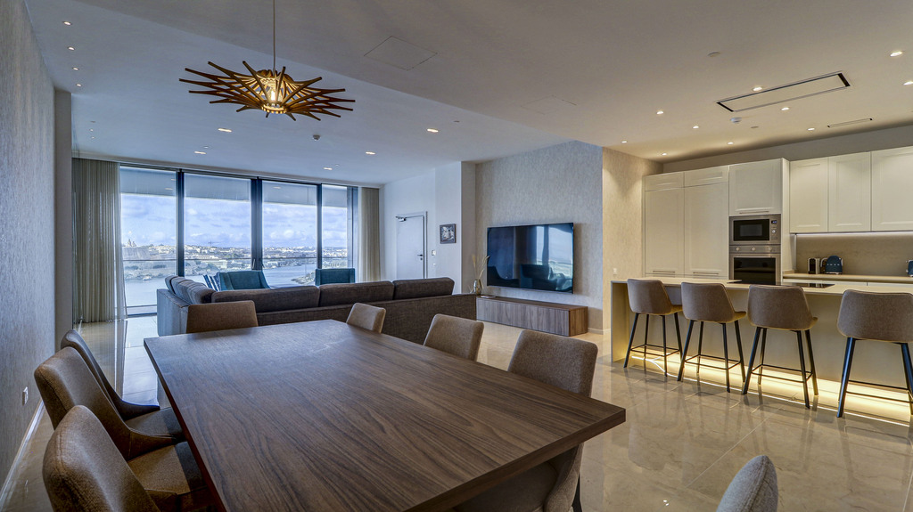Sliema Luxury Furnished Apartment's Image 3