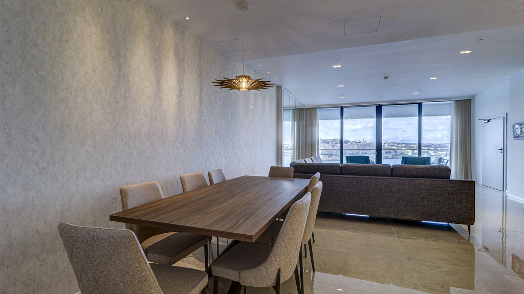 Sliema Luxury Furnished Apartment's Image 8