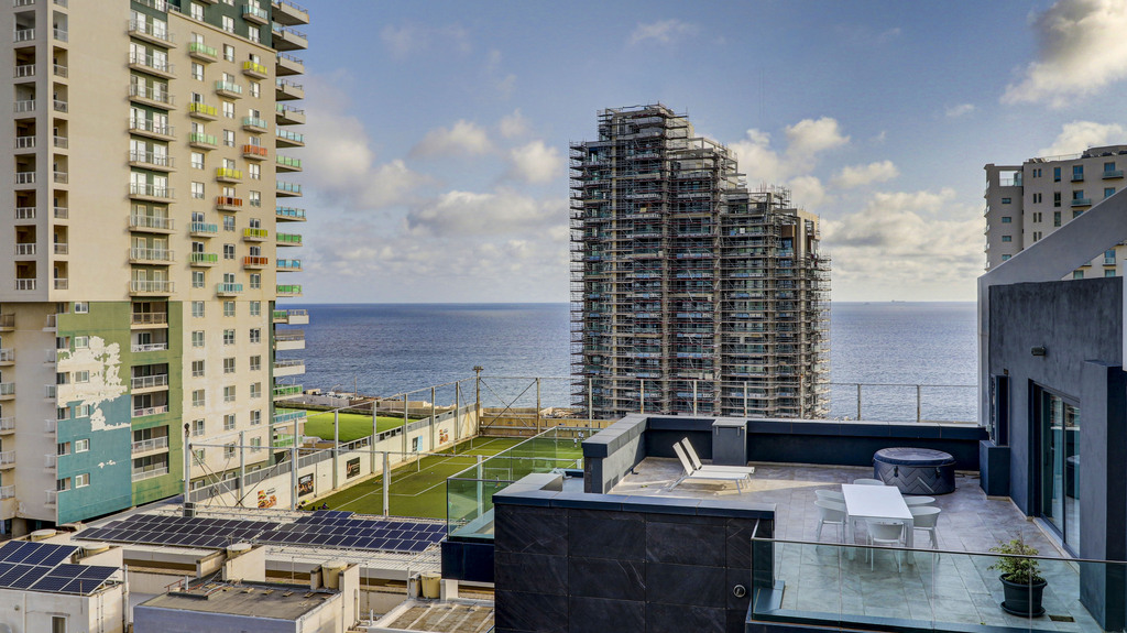 Sliema Luxury Seafront Apartment's Image 16