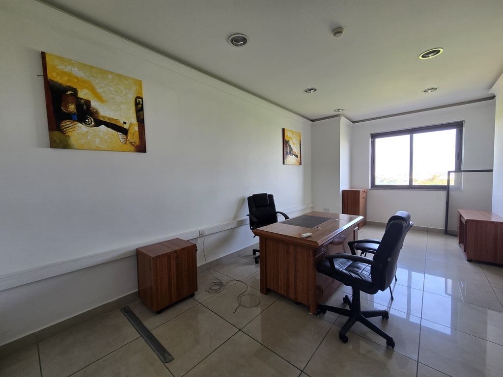 Zebbug Fully Equipped Office's Image 3