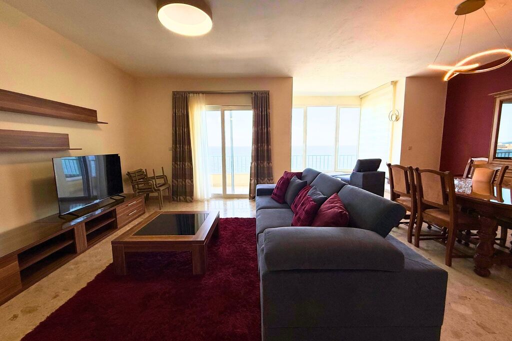 Three-bedroom-luxurious-apartment-for-rent-Christies-Malta