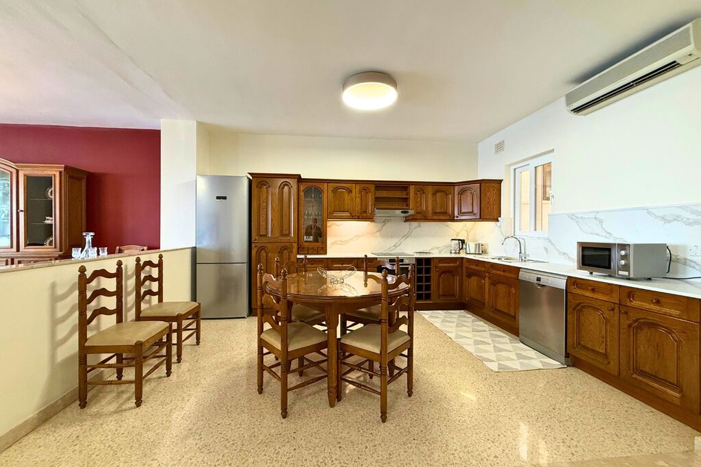 Sliema Seafront Apartment's Image 3