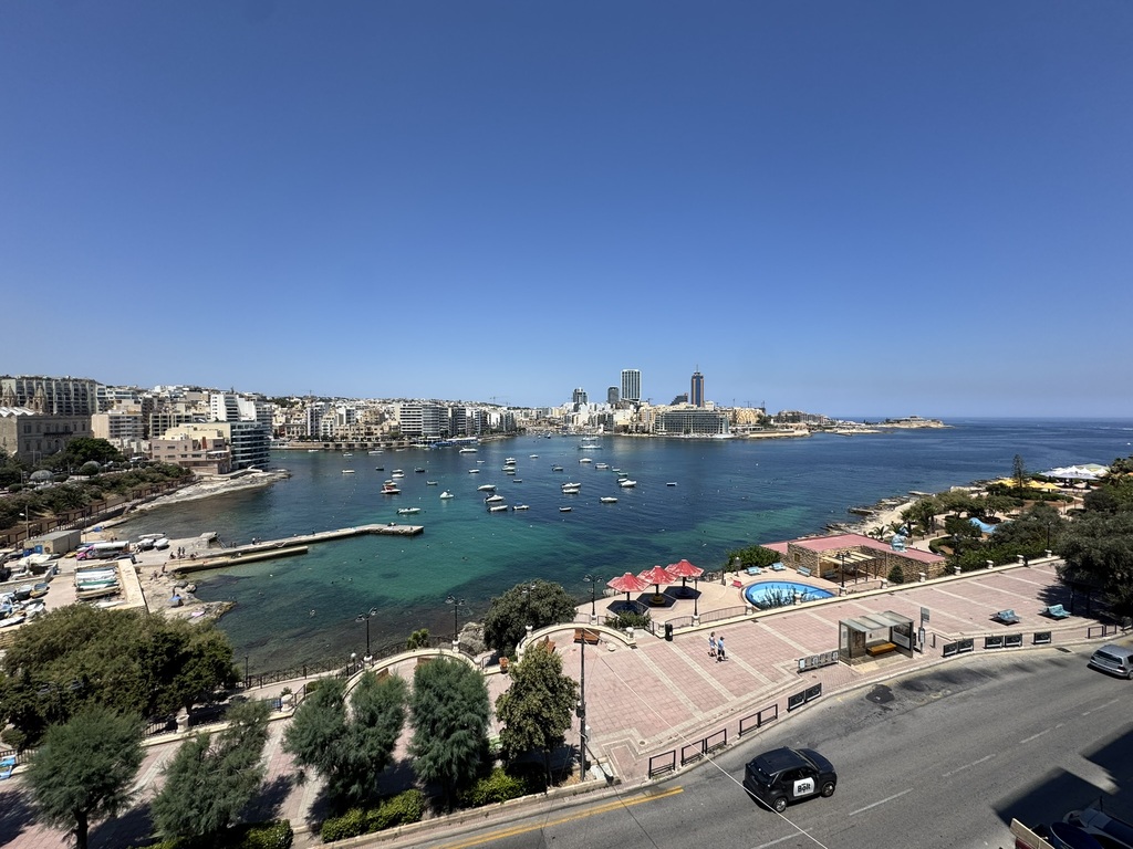 Sliema Seafront Apartment's Image 8