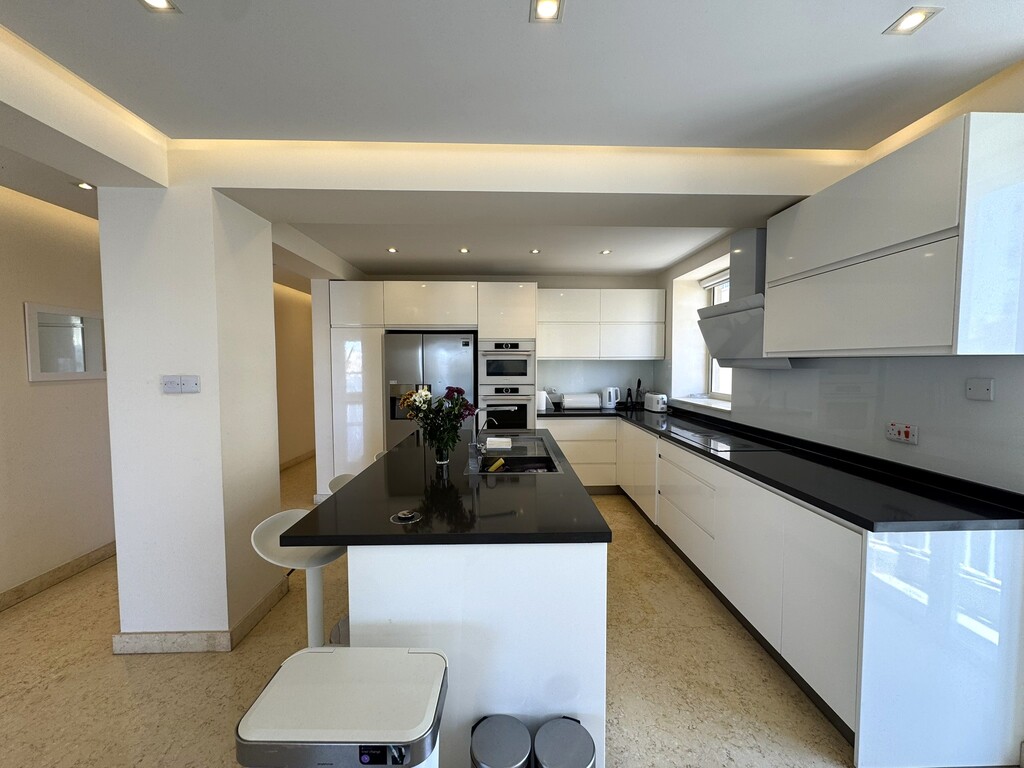 Sliema Seafront Apartment's Image 3