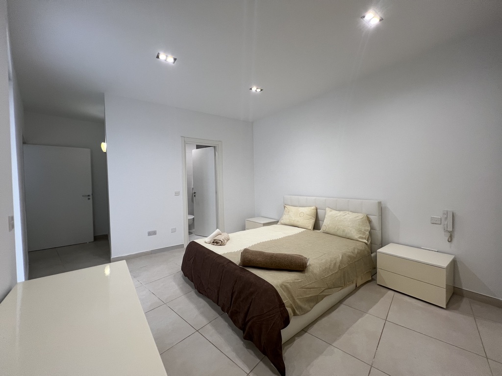 Sliema Furnished Apartment's Image 4